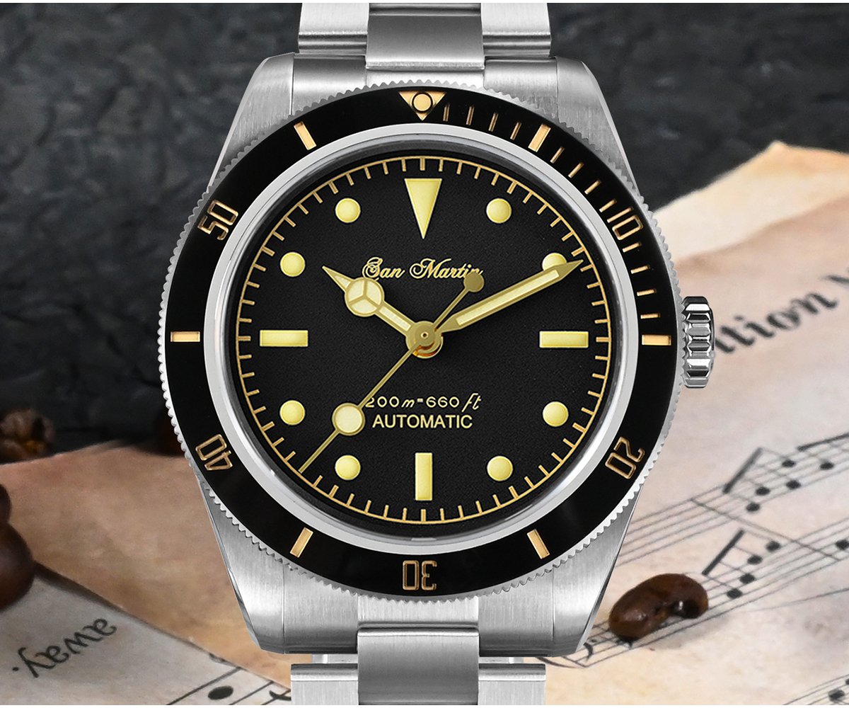 New Arrivals SAN MARTIN 38MM New Upgraded 6200 mechanical diving watch NH35 200 meters waterproof SN004-G-A1 and A2